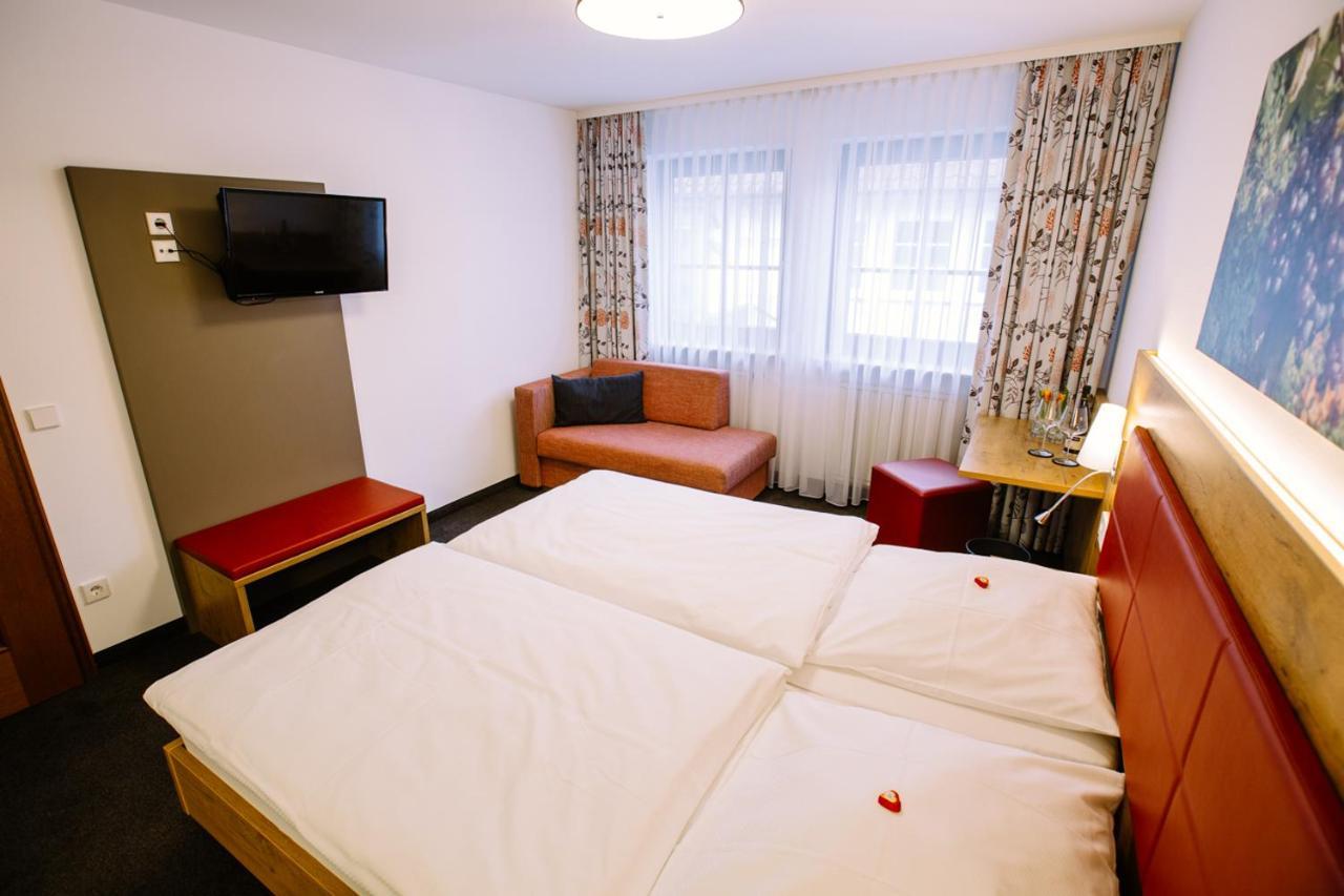 Hotel Restaurant Lamm Rosswag 바이힝겐 안 데어 엔츠 외부 사진