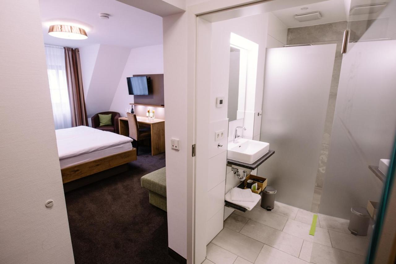 Hotel Restaurant Lamm Rosswag 바이힝겐 안 데어 엔츠 외부 사진