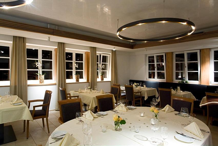 Hotel Restaurant Lamm Rosswag 바이힝겐 안 데어 엔츠 외부 사진